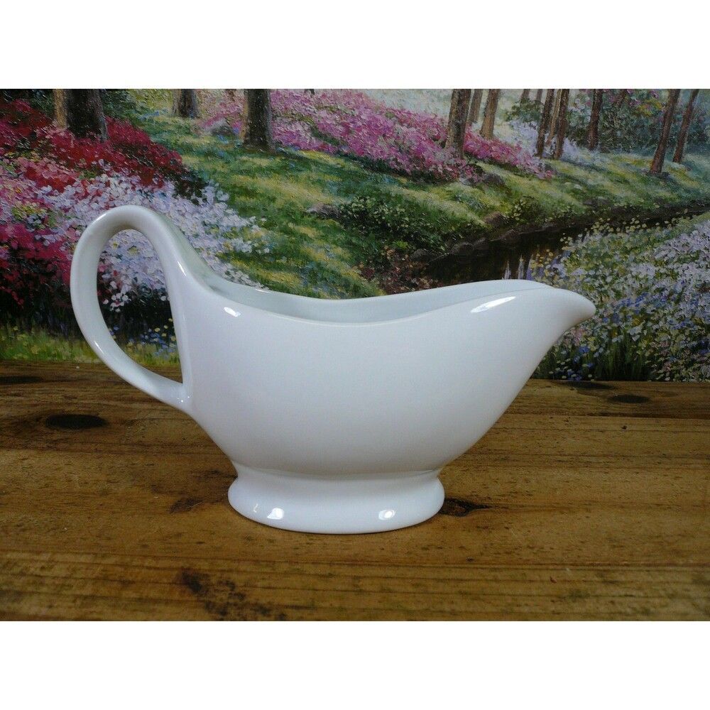 New BIA Gravy Sauce Boat White Holds 2 Cups